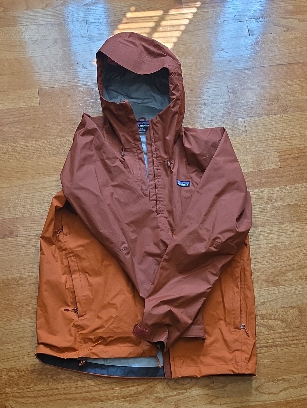 Patagonia Men's Two-Tone Rust and Orange Hooded Rain Jacket
